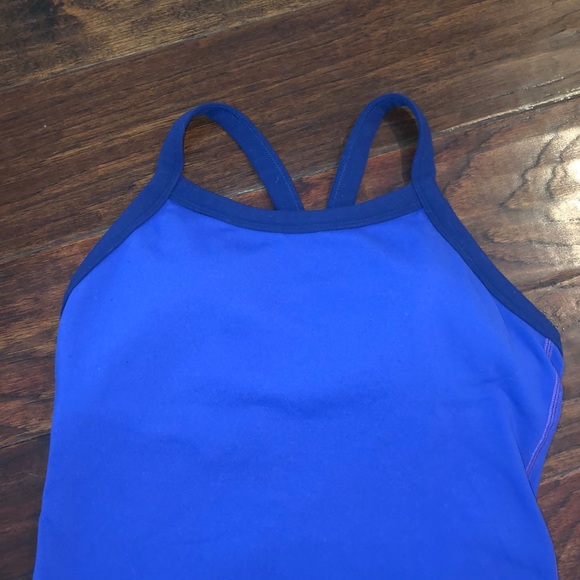 Lululemon tank with built in shelf bra size 6 - Picture 2 of 4